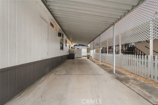 9850 Garfield, Huntington Beach CA: https://media.crmls.org/medias/69c4df65-7a15-4f52-b5f2-92598a06b33b.jpg