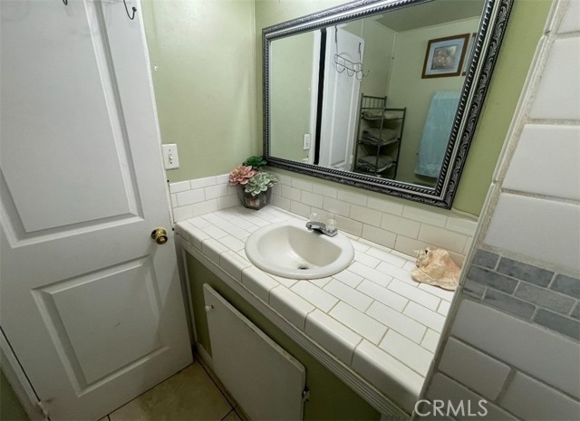 Detail Gallery Image 10 of 18 For 2515 E Ave I #W23,  Lancaster,  CA 93535 - 3 Beds | 1 Baths