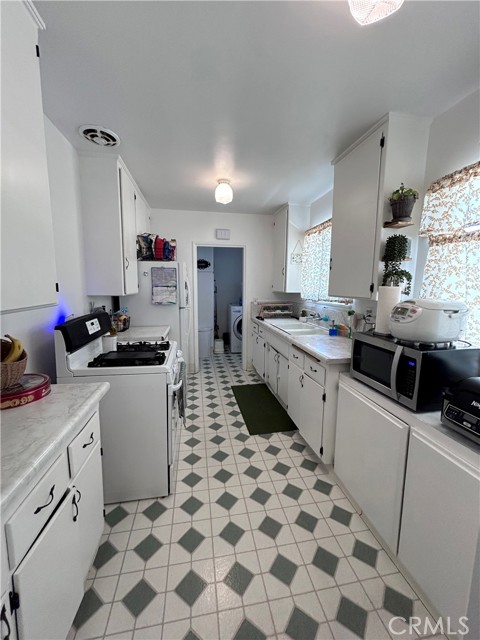 Detail Gallery Image 11 of 19 For 5244 Yale St, Montclair,  CA 91763 - 3 Beds | 2 Baths