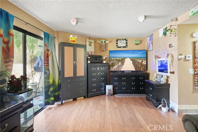 Detail Gallery Image 9 of 38 For 13540 Hubbard St #21,  Sylmar,  CA 91342 - 2 Beds | 1/1 Baths