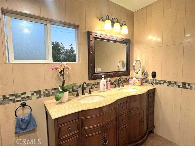 Detail Gallery Image 23 of 59 For 814 Kellogg, Glendale,  CA 91202 - 3 Beds | 2 Baths