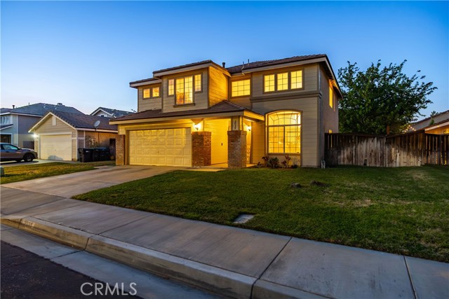 Detail Gallery Image 2 of 40 For 3039 Holline Ct, Lancaster,  CA 93535 - 4 Beds | 2/1 Baths