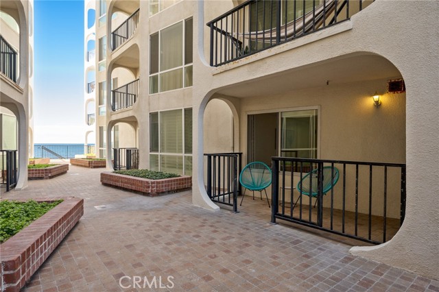 565 Esplanade, Redondo Beach, California 90277, 1 Bedroom Bedrooms, ,1 BathroomBathrooms,Residential,Sold,Esplanade,SB22252448