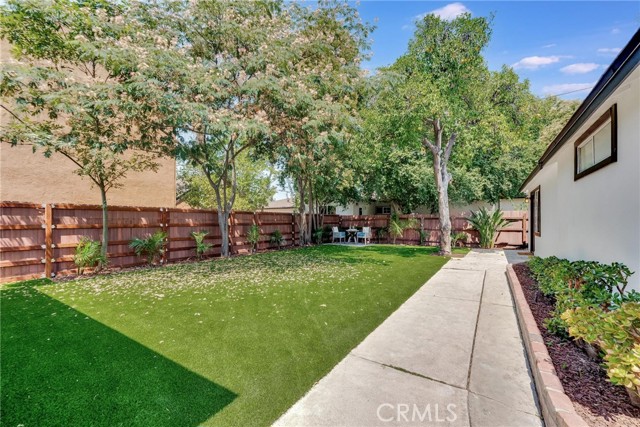Detail Gallery Image 25 of 40 For 5550 Fallbrook Ave, Woodland Hills,  CA 91367 - 3 Beds | 2 Baths