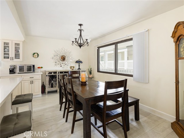 Detail Gallery Image 6 of 14 For 212 E Imperial Ave #E,  El Segundo,  CA 90245 - 3 Beds | 2 Baths
