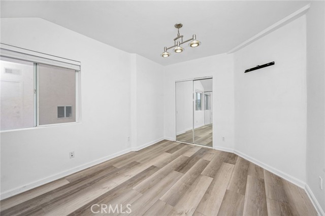 5220 Medina Road, Woodland Hills CA: https://media.crmls.org/medias/69c6f18a-5580-4aea-911c-b37a2cbbf67d.jpg