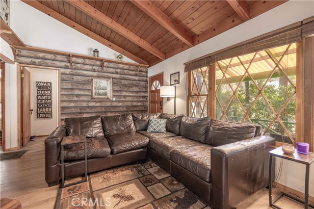 941 Anita Avenue, Big Bear City CA: https://media.crmls.org/medias/69c71725-62e0-48d1-822e-e6c2cdc4d476.jpg