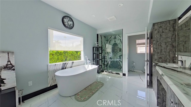 Detail Gallery Image 29 of 45 For 6937 Kian Ct, Van Nuys,  CA 91406 - 4 Beds | 3 Baths