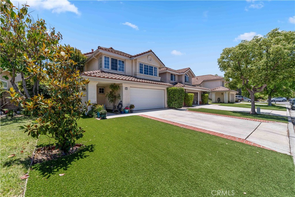762 Twin Peaks Avenue