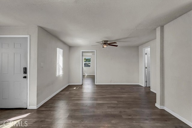 Detail Gallery Image 10 of 22 For 1502 N Highland Ave, Visalia,  CA 93291 - 2 Beds | 1 Baths