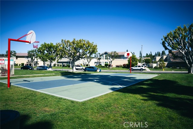 54 Oval Road, Irvine CA: https://media.crmls.org/medias/69c9e053-bed1-4ae5-b21a-3e8bbb54478f.jpg