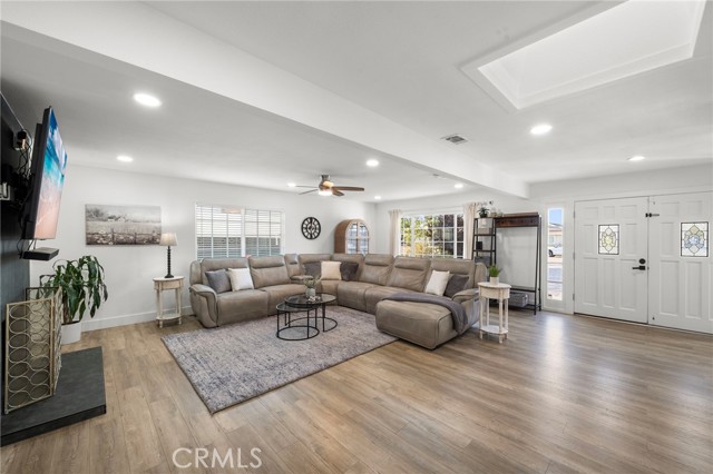 5228 E Minuet Lane, Anaheim CA: https://media.crmls.org/medias/69c9ed83-3440-4e06-b3cc-ea04eee4a3da.jpg