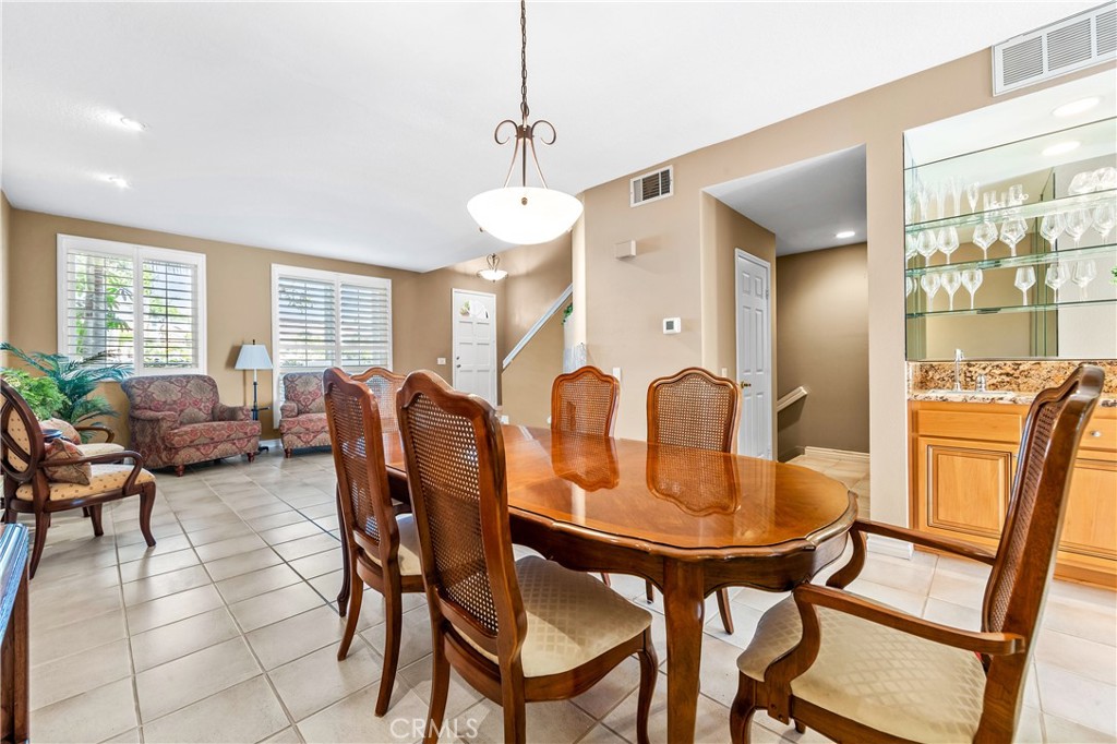 MLS #OC25270158 image #8