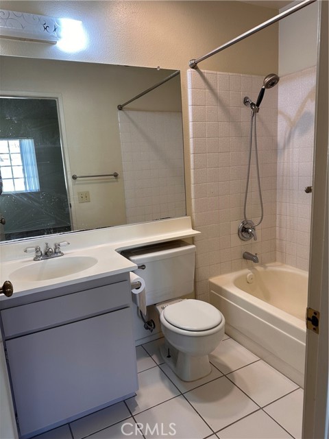 Detail Gallery Image 19 of 25 For 4832 King Cir #D,  Huntington Beach,  CA 92648 - 2 Beds | 2/1 Baths