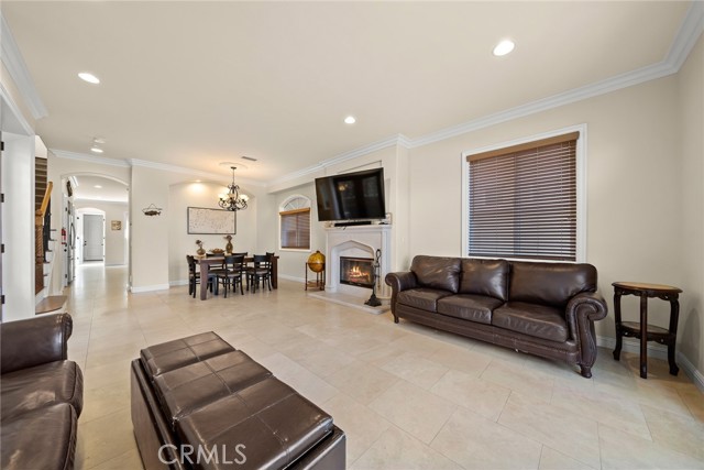 Detail Gallery Image 11 of 56 For 216 10th St, Huntington Beach,  CA 92648 - 4 Beds | 3/2 Baths