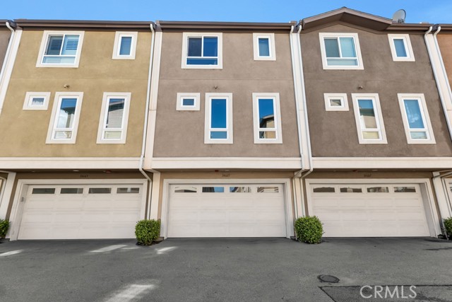 Detail Gallery Image 35 of 38 For 14665 Sherman Way, Van Nuys,  CA 91405 - 3 Beds | 3 Baths