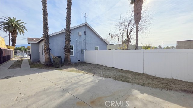 Detail Gallery Image 11 of 11 For 1364 N D St, San Bernardino,  CA 92405 - 1 Beds | 1 Baths