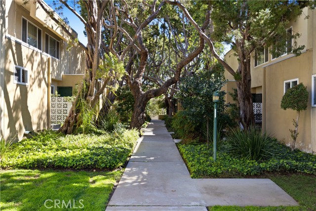 Detail Gallery Image 14 of 16 For 11138 Aqua Vista #55,  North Hollywood,  CA 91602 - 2 Beds | 2 Baths