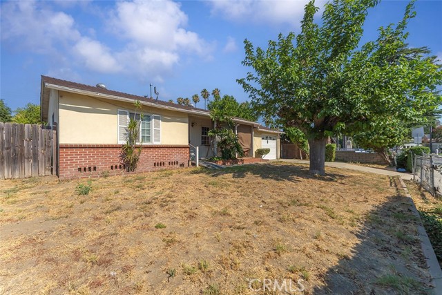 Detail Gallery Image 2 of 18 For 1680 S Palomares St, Pomona,  CA 91766 - 2 Beds | 1 Baths