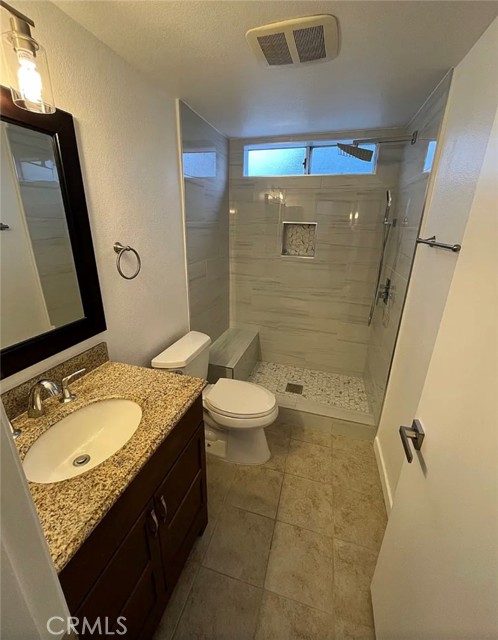 Detail Gallery Image 8 of 9 For 1110 Leland Way #B,  Burbank,  CA 91504 - 2 Beds | 1 Baths