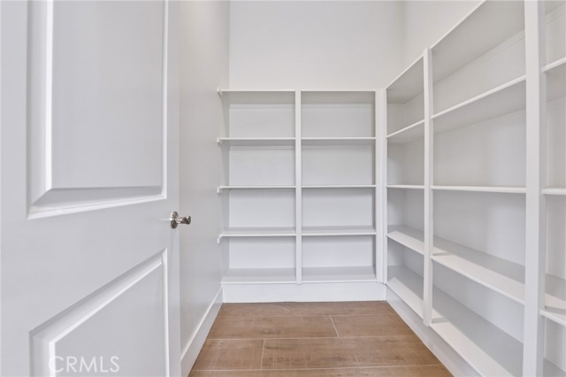 Detail Gallery Image 10 of 38 For 10542 Wood Briar Ct, Chatsworth,  CA 91311 - 5 Beds | 5/1 Baths