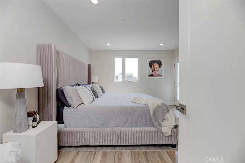 MLS #SB25275048 img 12