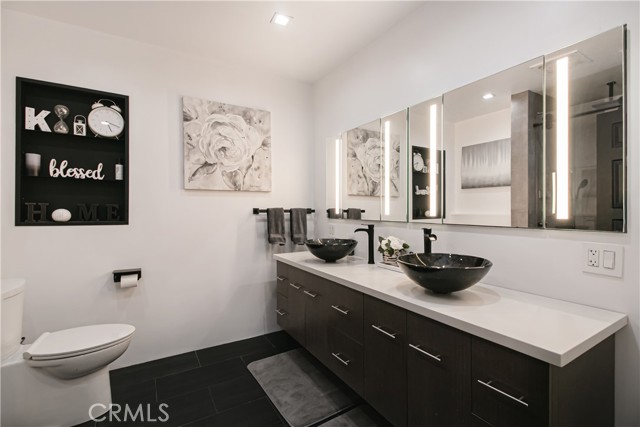 Detail Gallery Image 24 of 59 For 19501 Vintage St, Northridge,  CA 91324 - 7 Beds | 6 Baths