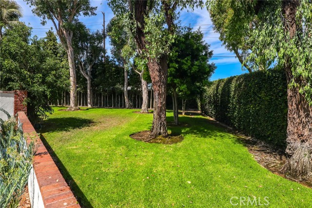 Detail Gallery Image 18 of 22 For 1425 Alpine Ln, Huntington Beach,  CA 92648 - 3 Beds | 2 Baths