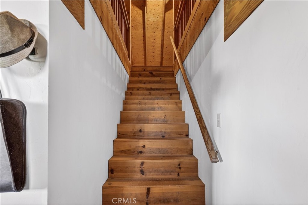 https://media.crmls.org/medias/69cf262f-5882-4e8f-b478-1488c92f7576.jpg?preset=X-Large