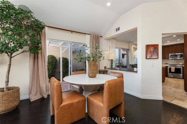 Detail Gallery Image 14 of 46 For 24 Cormorant, Newport Beach,  CA 92660 - 2 Beds | 2 Baths