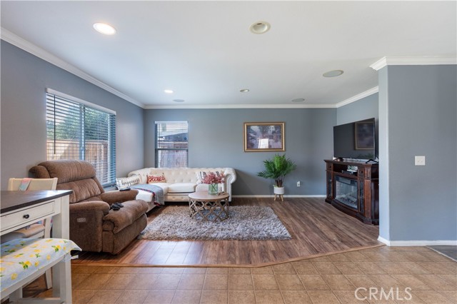 Detail Gallery Image 9 of 45 For 14550 Equestrian Way, Victorville,  CA 92394 - 5 Beds | 3 Baths