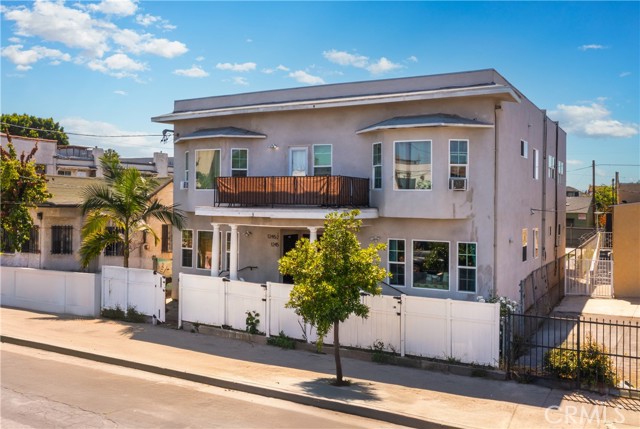 Detail Gallery Image 1 of 3 For 1243 S Kenmore Ave, Los Angeles,  CA 90006 - – Beds | – Baths