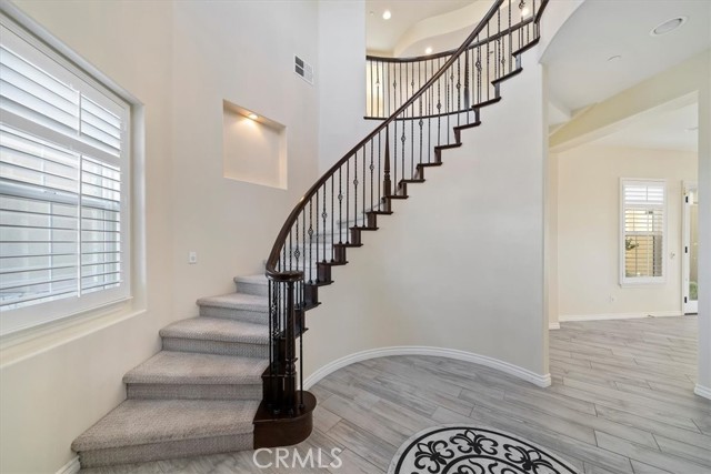 Detail Gallery Image 14 of 61 For 3094 Crystal Ridge Ln, Colton,  CA 92324 - 5 Beds | 5/1 Baths