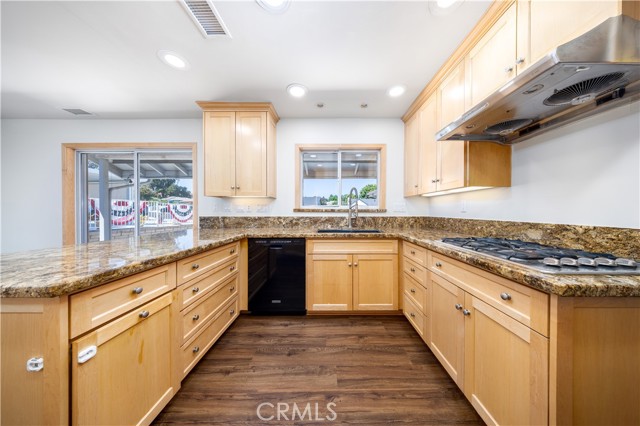 14969 Redwood Lane, Chino Hills CA: https://media.crmls.org/medias/69d104c8-71ea-4e4c-911e-e494fe97be1b.jpg