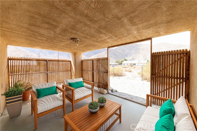 Detail Gallery Image 5 of 25 For 15809 Coral St, Palm Springs,  CA 92262 - 4 Beds | 2 Baths