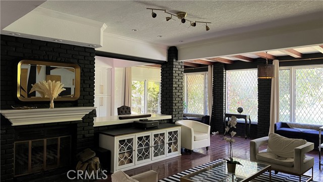 15529 Saddleback Road, Canyon Country CA: https://media.crmls.org/medias/69d1a863-c027-4f7d-921a-e2917eb98ba3.jpg