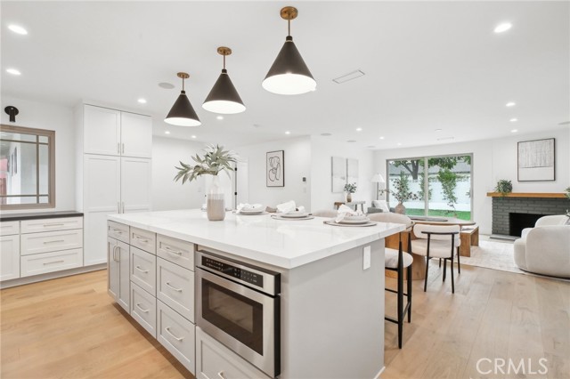 Detail Gallery Image 8 of 31 For 1147 Charleston, Costa Mesa,  CA 92626 - 4 Beds | 2 Baths