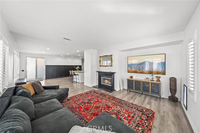 Detail Gallery Image 17 of 54 For 27497 Yellow Wood Way, Murrieta,  CA 92562 - 6 Beds | 4 Baths