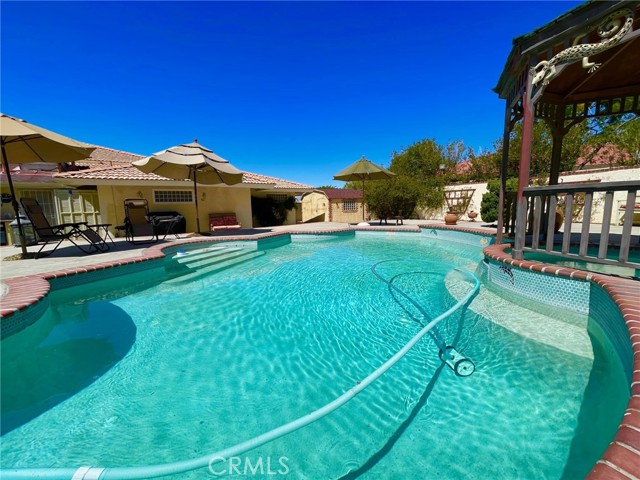 16407 Koda Road, Apple Valley CA: https://media.crmls.org/medias/69d30f6e-a8c1-430c-9fbc-6de198ef128e.jpg