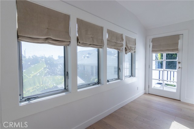 Detail Gallery Image 35 of 38 For 243 Windward, Venice,  CA 90291 - 2 Beds | 2 Baths