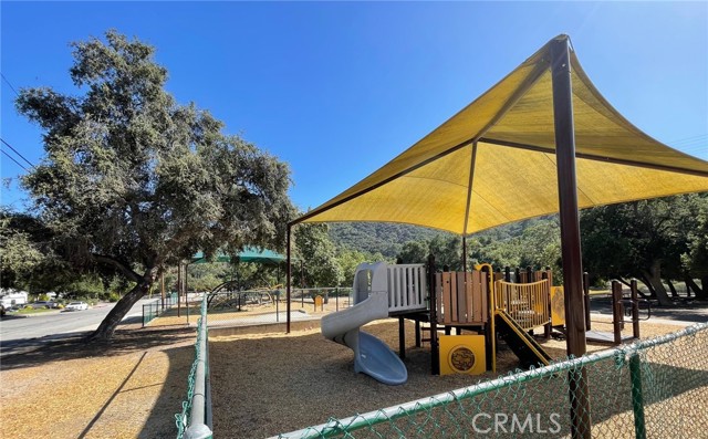 3257 Honolulu Avenue, Glendale CA: https://media.crmls.org/medias/69d59311-1b11-4691-b6d8-a37865e1b71c.jpg