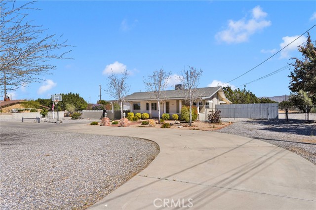 Detail Gallery Image 3 of 69 For 9037 5th Ave, Hesperia,  CA 92345 - 5 Beds | 4 Baths