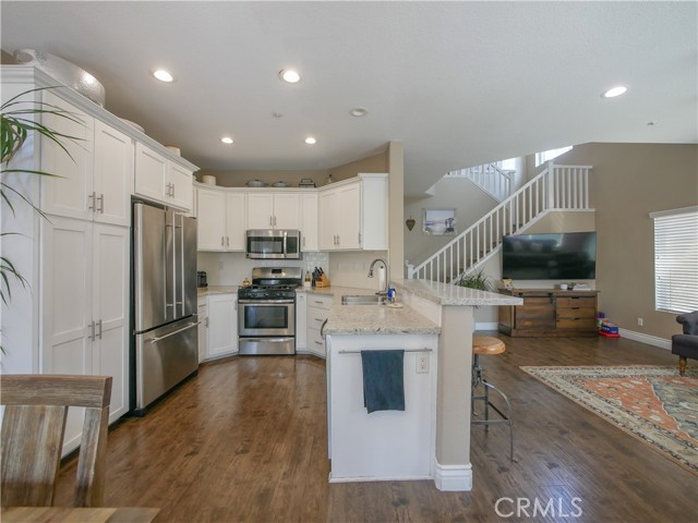 Detail Gallery Image 12 of 34 For 1064 Moreno Way, Placentia,  CA 92870 - 3 Beds | 2/1 Baths