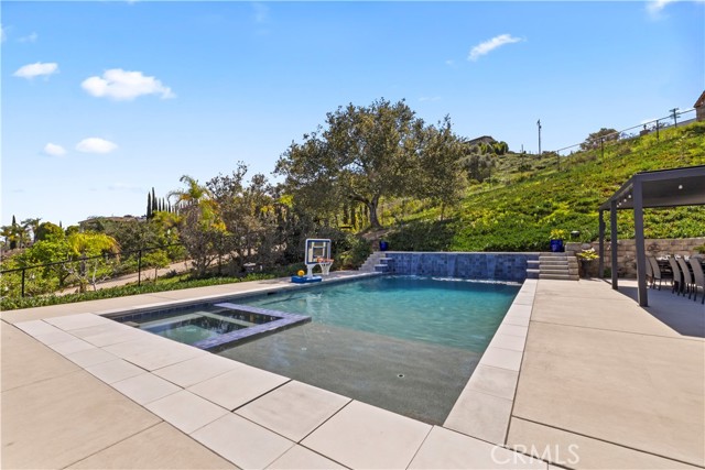 Detail Gallery Image 48 of 66 For 380 Highland Oaks Ct, Fallbrook,  CA 92028 - 5 Beds | 4/1 Baths