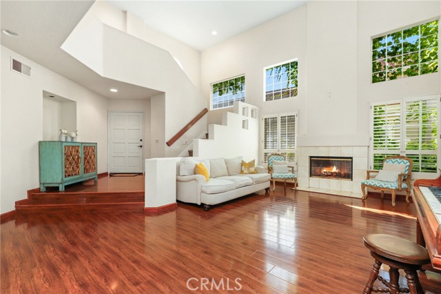 61 Summitcrest, Rancho Santa Margarita CA: https://media.crmls.org/medias/69d811db-4e5c-4db7-8024-a0a3d11b2bcb.jpg