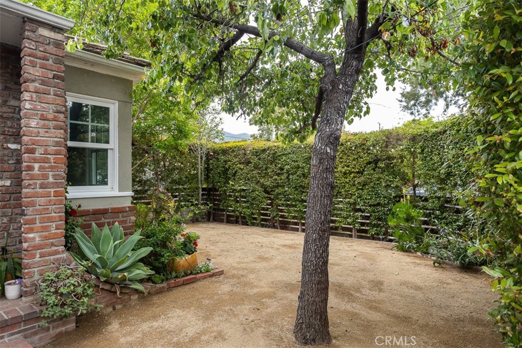 3309 Wedgewood Lane Burbank img 35