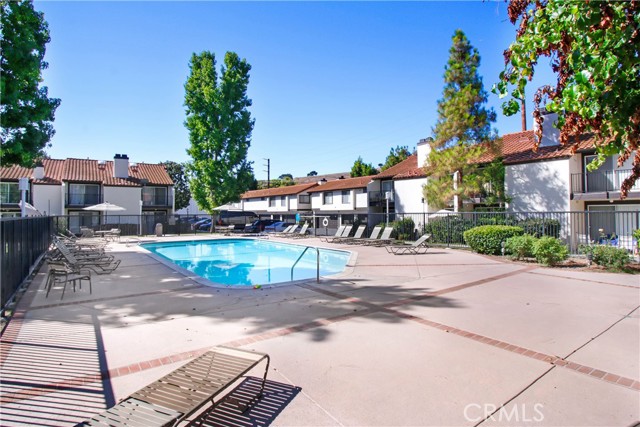 5606 Las Virgenes Road, Calabasas CA: https://media.crmls.org/medias/69d96135-5ebd-4cb2-a9a4-5fa469a40305.jpg