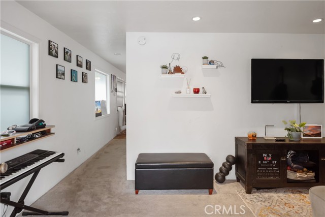 865 Loma Drive, Hermosa Beach, California 90254, 2 Bedrooms Bedrooms, ,1 BathroomBathrooms,Residential,Sold,Loma,SB22119464