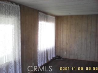 Detail Gallery Image 12 of 17 For 4841 Holly Ave, Long Beach,  CA 90805 - 2 Beds | 2 Baths