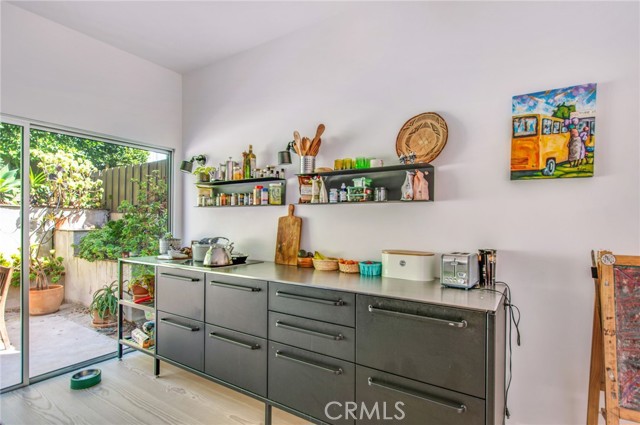 Detail Gallery Image 9 of 39 For 912 Santa Ana St, Laguna Beach,  CA 92651 - 2 Beds | 2/1 Baths